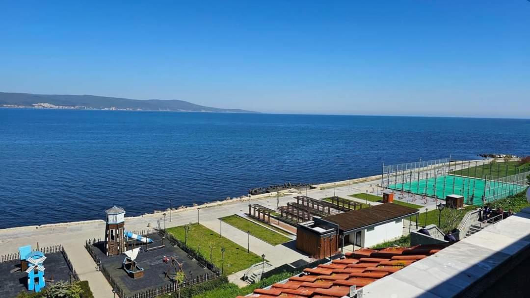 Apartamento Хоризонт Nesebar Exterior foto